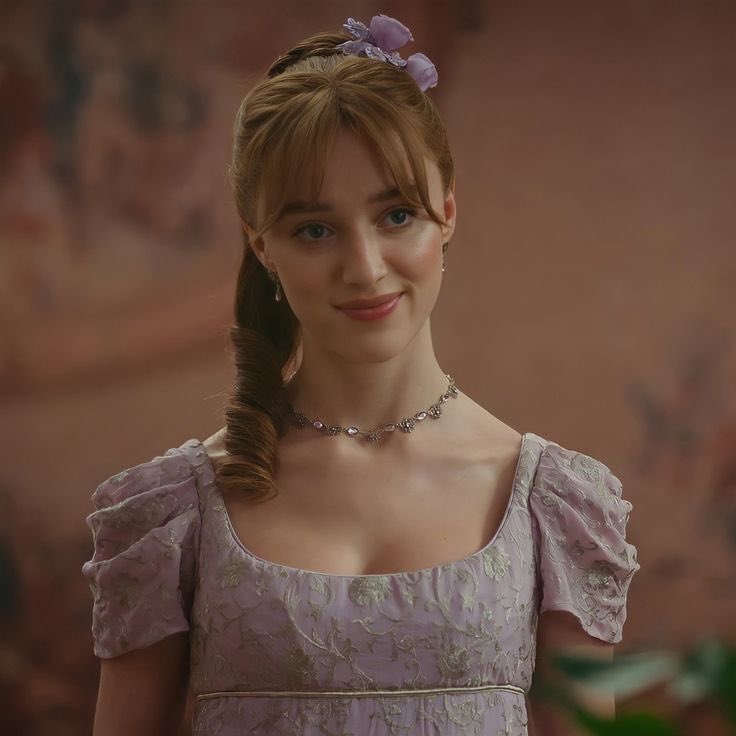 dynevorfilm's tweet image. Phoebe Dynevor on her role in Bridgerton season 4:

“I mean, they've not called me yet. And I think they're shooting Season 4 right now. So, I'm still waiting for that call.”