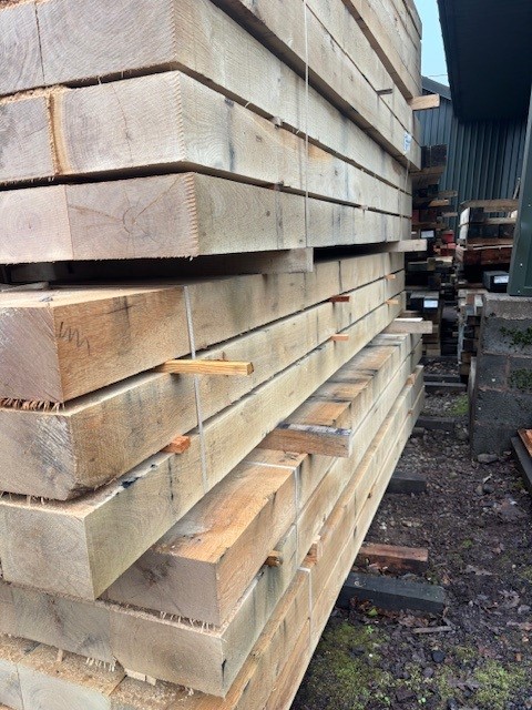 VenablesBros's tweet photo. Happy Friday All 🎉 
Welcome to January the 595th 😑
Friday wanderings round the yard.....
#oakbeams #timbermerchant #oakframe #hardwood #shropshire #renovation #restoration https://t.co/kP5UdPEyGa