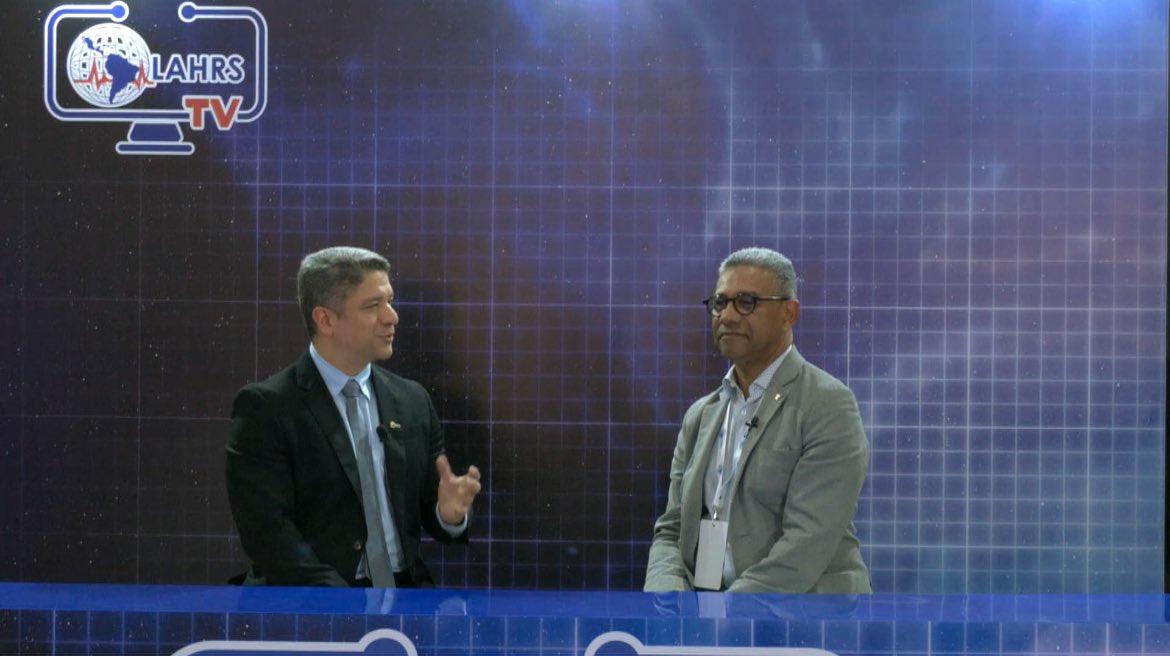 #LAHRSTV en el Congreso #LAHRS2025 
Cuáles son las controversias actuales en la electrofisiologia? 🤔
Los Dres. <a href="/jczerpa/">JC ZERPA</a> y <a href="/CarlChiefCard/">Carlos A Morillo</a> nos traen las últimas novedades en EF

youtu.be/hXU3oxg6WEo?si…