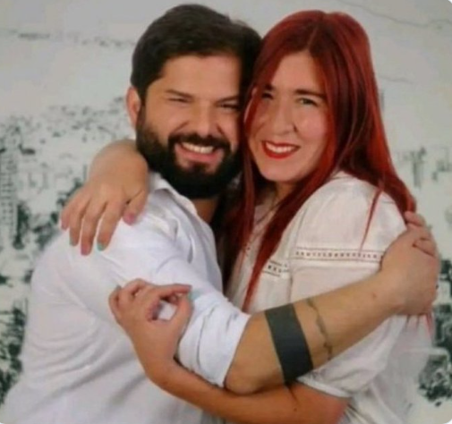 GhfX6DOWEAAQzXF?format=png&name=small