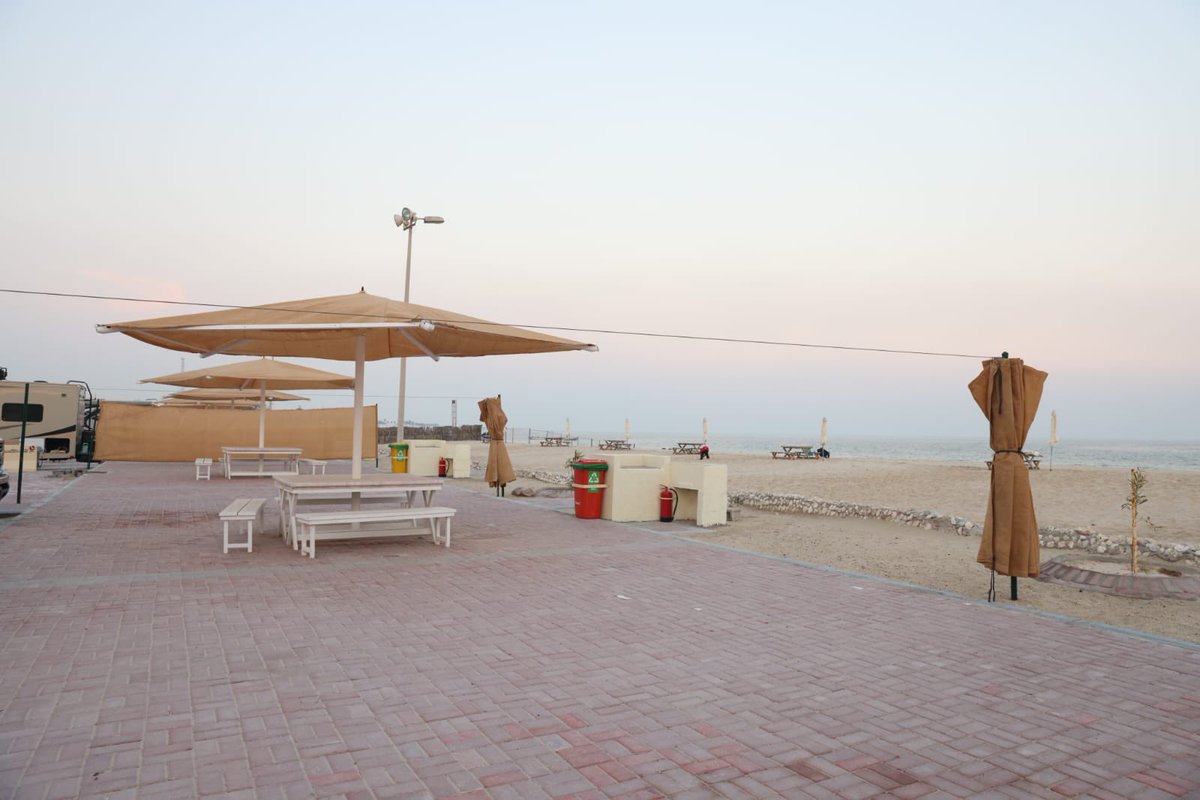 moecc_qatar's tweet photo. أعلنت وزارة البيئة والتغير المناخي، ممثلةً بإدارة المحميات الطبيعية، عن الافتتاح التجريبي لشاطئ مخصص لملاك "الموتر هوم" في منطقة سيلين، وذلك بعد تجهيزه بخدمات الكهرباء والمياه والصرف الصحي والإنارة.

ويتيح الشاطئ لكل مالك فرصة الإقامة لمدة ليلتين فقط، في خطوة تعكس التزام الوزارة بتوفير بيئة ملائمة تلبي احتياجات هذه الفئة من الزوار.

#وزارة_البيئة_والتغيّر_المناخي