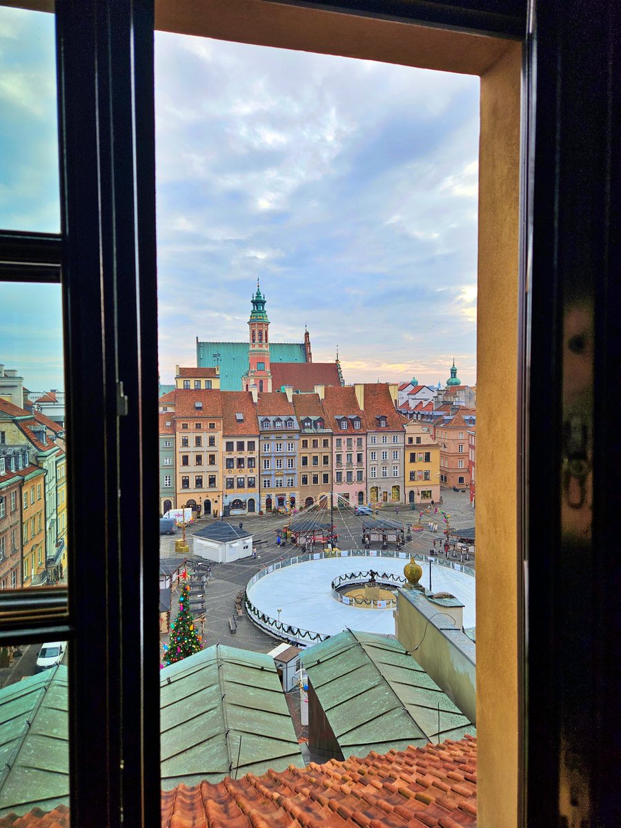 Good morning, have a lovely Saturday!
#DiscoverWarsaw
📍 Old Town, Museum of Warsaw