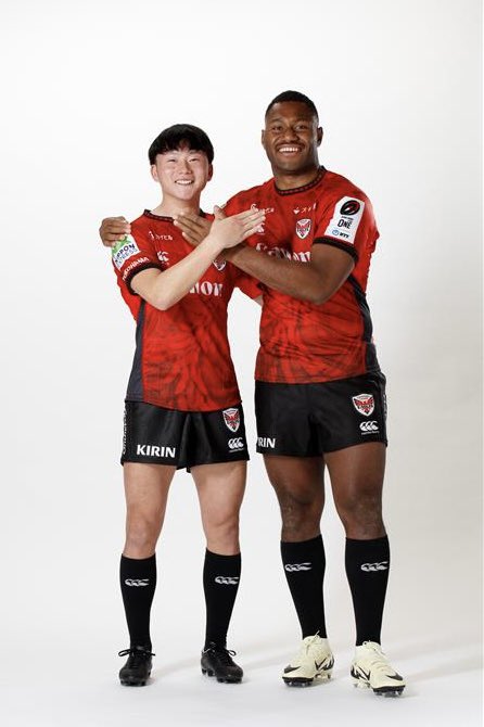 Canon_Eagles's tweet photo. 明日の試合のハーフタイムには、今季新入団した土永旭選手とアミニアシ•ショー選手が、来場いただいた皆様へ挨拶をさせていただきます❗️🗣️

お楽しみに❗️🔴🦅

🏉リーグワン第5節
🗓1月18日(土)14:10KO
📍ニッパツ三ツ沢球技場
🆚 三菱重工相模原ダイナボアーズ

#横浜キヤノンイーグルス https://t.co/AqVPaNVTF3