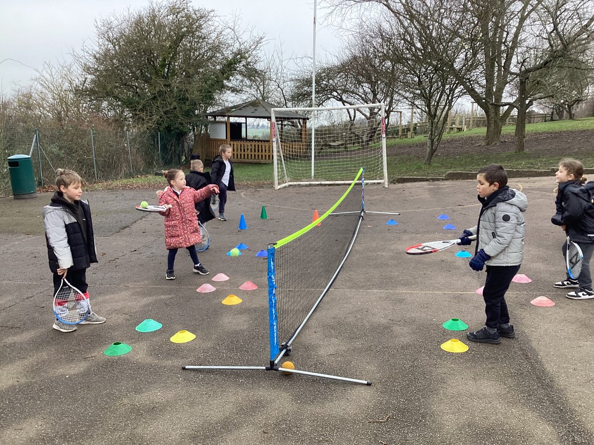 Blossom Class have been learning tennis skills this morning with <a href="/Teamthemekent/">Teamtheme Kent</a>  They were working on their hand eye-coordination and also their power. #PE #sport #selling #primary #faversham <a href="/OCMATtrust/">Our Community Multi-Academy Trust</a>