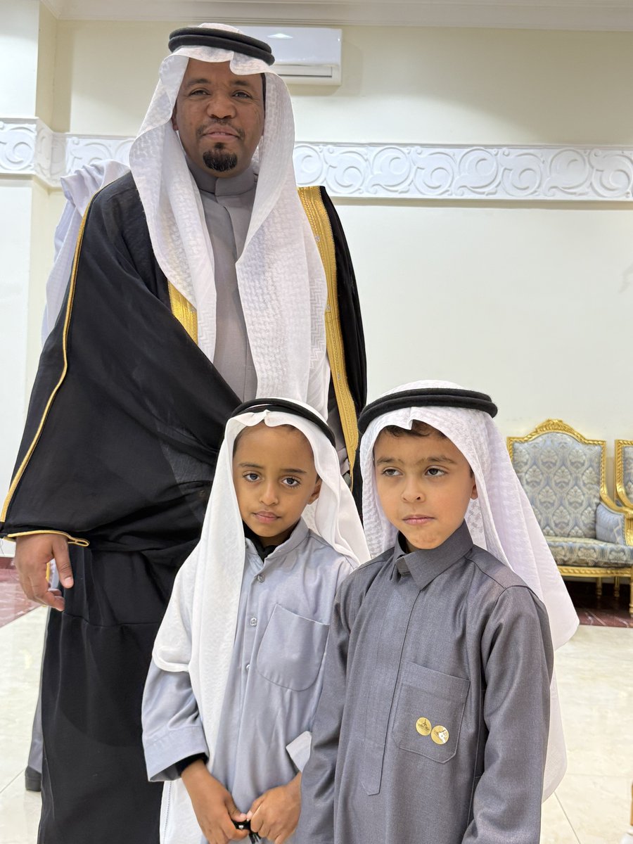 thadiqi's tweet photo. احتفت أسرتي الجديعي والغنام بزواج الشاب عبدالعزيز بن سعد الجديعي على كريمة علي بن عبدالله الغنام.
أقيمت المناسبة في قصر الضيافة بمحافظة ثادق.
بارك الله لهما وبارك عليهما وجمع بينهما في خير.
حضر المناسبة لفيف من الأقارب والأصدقاء. https://t.co/wSsipcz3zc