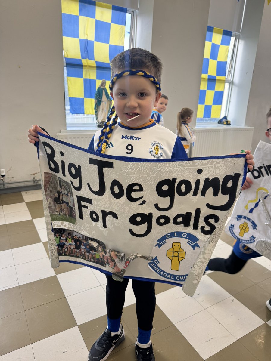 thomasniblock's tweet photo. @bbcradioulster @BBCNewsNI @BBCSPORTNI @TyroneGAALive @GlencullPrimary 3/3 Then it was off to St Brigid’s Altamuskin. Their principal is only in the job a fortnight
✅Week 1: Snow. 
✅Week 2: All-Ireland final

All will feature on BBC News tonight, 6.30pm on BBC1 https://t.co/LuyKSg1mw5