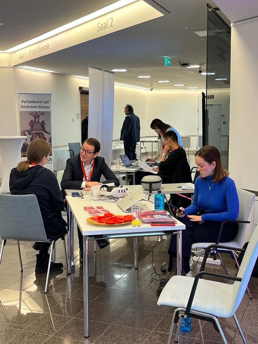 AustriaInUA's tweet photo. 🇺🇦🤝🇦🇹 Ukrainian brands ANDRE TAN, #7Arrowswear, #DOLYA, #Season, #TAKAYAK, and #WILLNA showcased their creativity at a Vienna conference for creative industries hosted by the Austrian Federal Economic Chamber @WKOe !
🌟 Meaningful exchanges & new connections made! https://t.co/eKppy6tENV