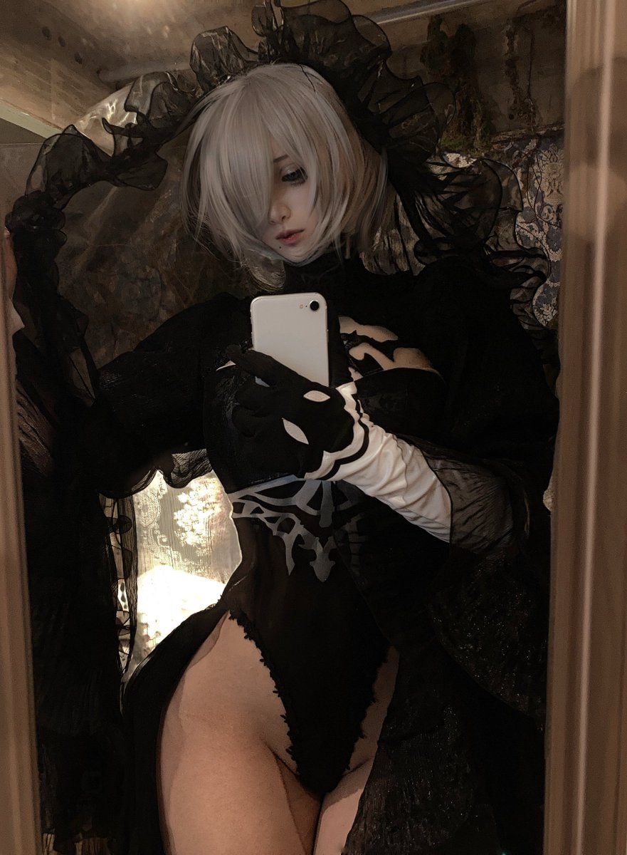 imo00_2's tweet photo. 花嫁2B コスプレ https://t.co/yGQgLga1vV
