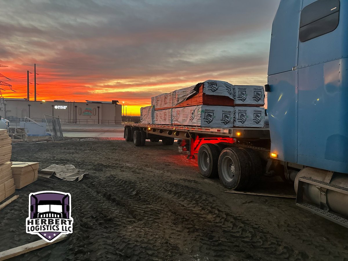 Beautiful morning! Thank you for sending us this picture.  Have a good weekend. 

herbertlogistics.com