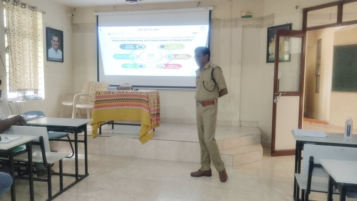 mybprakasam's tweet photo. # ROAD SAFETY AWARENESS CAMPAIGN On 17 th to 23rd JANUARY 2025 at RUDSET #Nykprakasam #MYBharat #mygovindia #SwachhataHiSeva2024 #RTO #ongole #prakasamDistrict #Rudset https://t.co/cDQdnoUoxs
