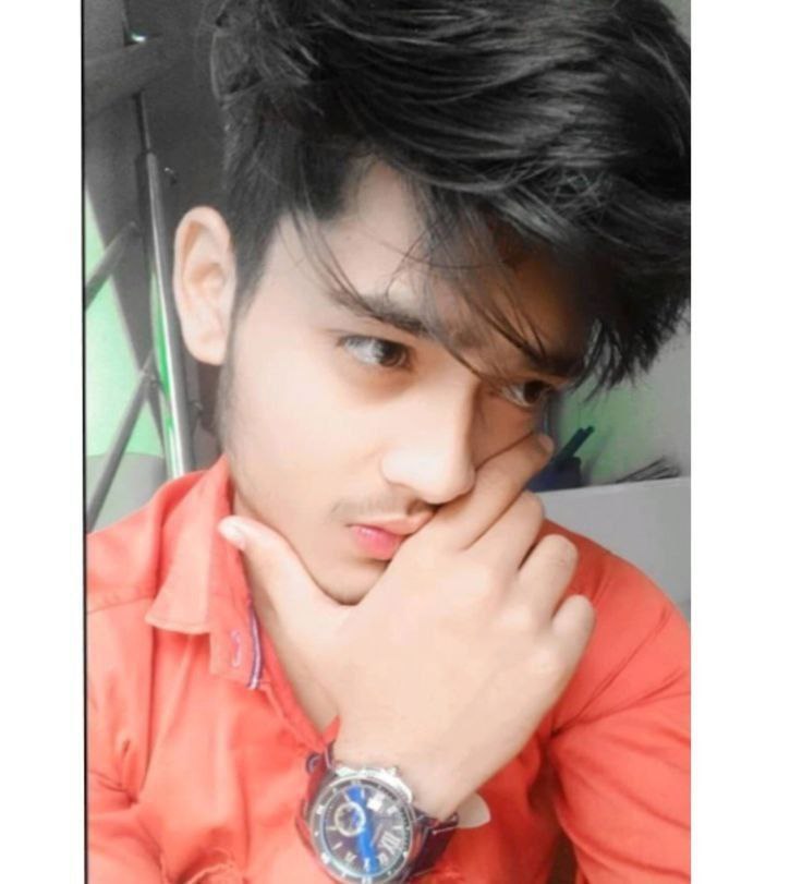 BaindhaRajesh's tweet photo. "तुमने चाहा तो हम फिर से मिलेंगे ,
हर मंजील का एक मुकाम होता है ,

उस मोड पे आके बस तुम इंतजार करना ,
कोई है जो अब भी तुम्हें चाहता है याद रखना ,

जो साथ ना होके भी तुम्हारे साथ है ,
तुम्हारी हर तलाश में वो आज भी है ..

         ****राज**** https://t.co/TVZ5pvUPlT