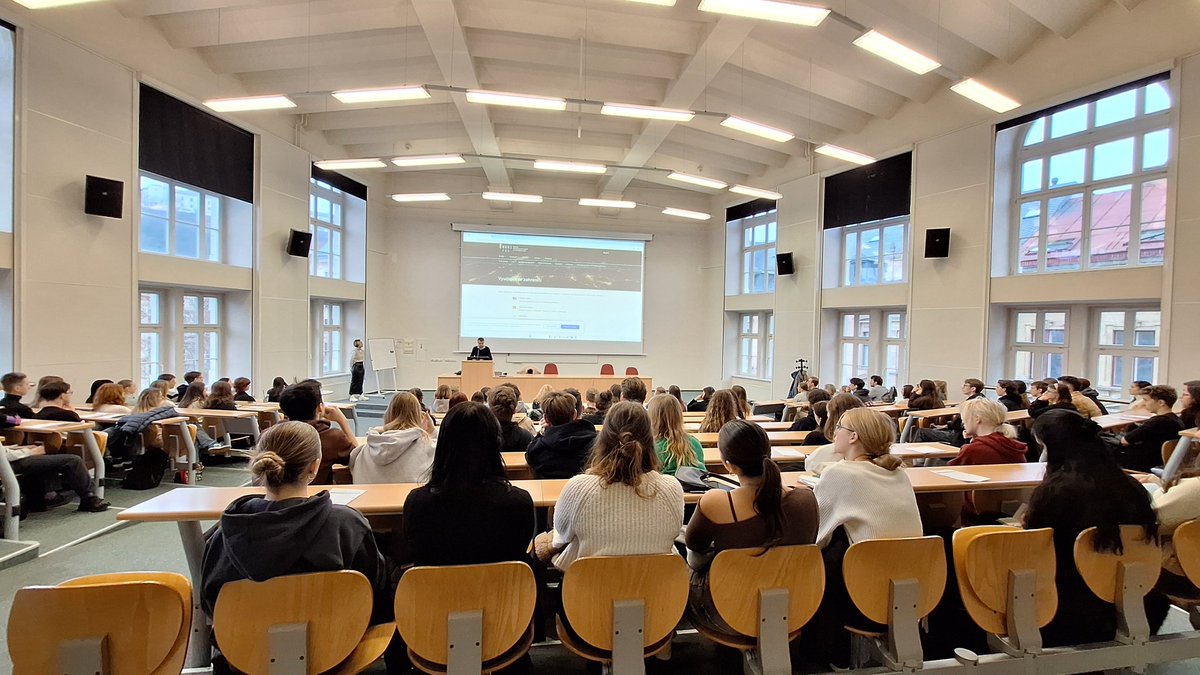 Den otevřených dveří na <a href="/MUNI_FSS/">Fakulta soc. studií/Faculty of Social Studies</a> se blíží ke konci. Moc děkujeme všem zájemcům, bylo vás tolik!😍 
Moc se od září těšíme na nové kolegy! ☺️