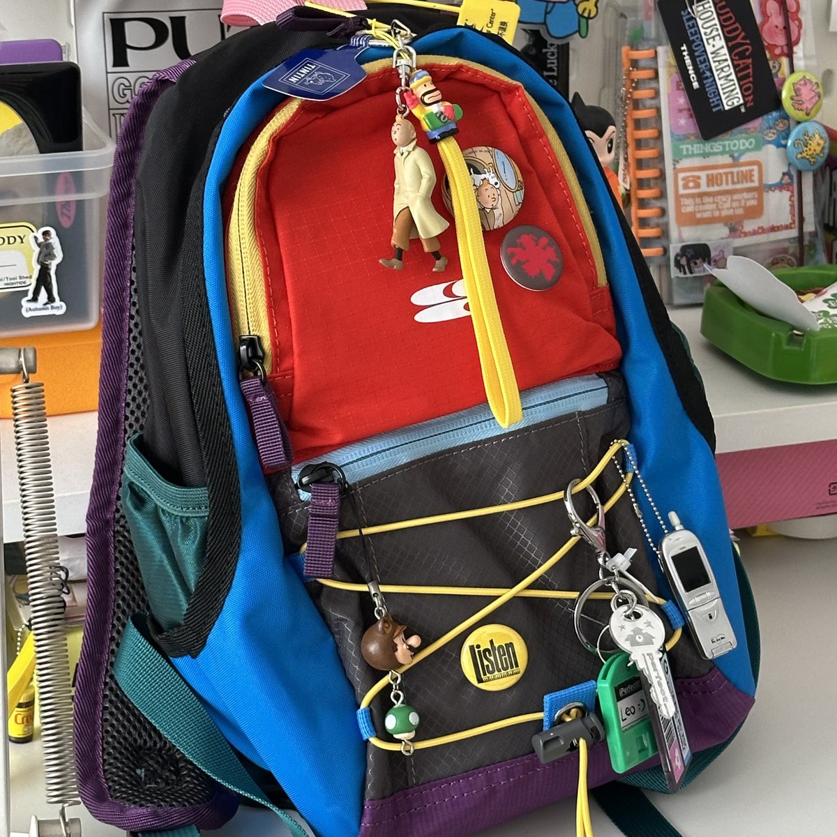 offluffeish's tweet image. mini backpack 🎒💙