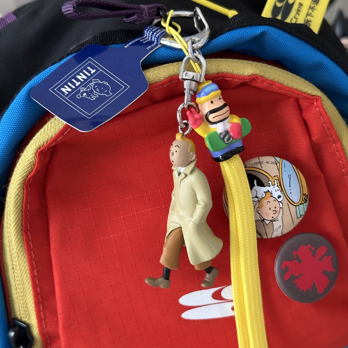 offluffeish's tweet image. mini backpack 🎒💙