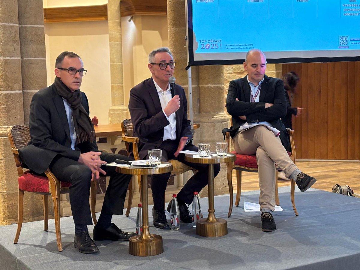 PatrickBrothier's tweet image. La belle énergie de la communauté d'@AesioMutuelle va nourrir 2025 pour le meilleur. Merci à toutes et tous et notamment @yvperrin, le Pdt Territorial, @Ebergerault et à la Team organisatrice de cet échange prometteur.