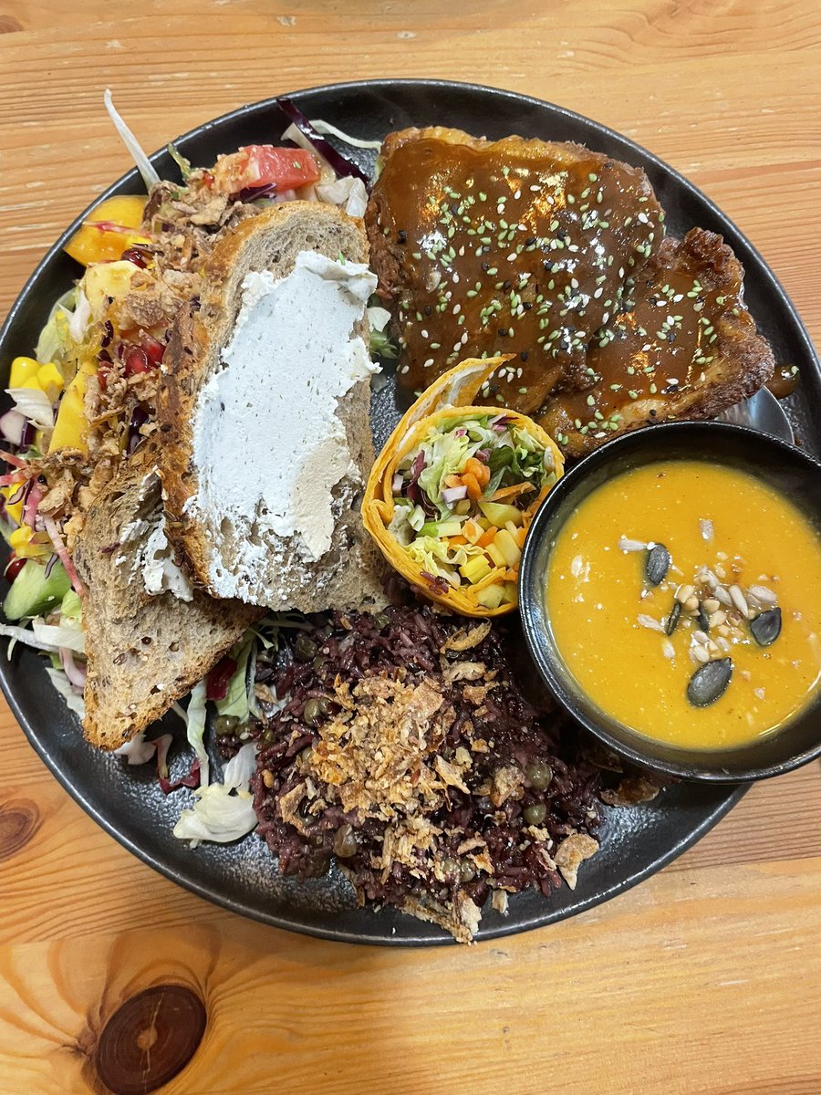 askioff's tweet image. non la folie