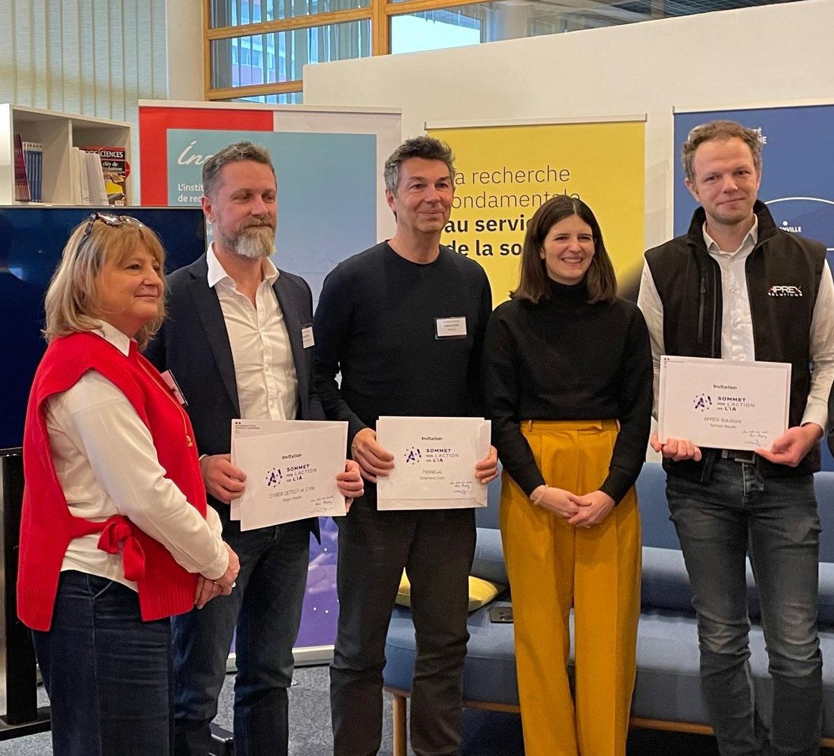 Centre Inria de l'Université de Lorraine (@inria_nancy) on Twitter photo 📣 Visite officielle ce jour de <a href="/ClaraChappaz/">Clara Chappaz</a>, ministre déléguée chargée de l’Intelligence artificielle et du numérique, à <a href="/Inria_Nancy/">Centre Inria de l'Université de Lorraine</a> et au <a href="/labo_Loria/">Loria</a>, accueillie par @heleneboulanger <a href="/Univ_Lorraine/">Lorraine</a> <a href="/bsportisse/">Bruno Sportisse</a> <a href="/Inria/">Inria</a> <a href="/antoine_petit_/">Antoine Petit</a> <a href="/CNRS/">CNRS 🌍</a> en présence de l’<a href="/Incubateurlorr1/">Incubateur Lorrain</a>. 📣 Visite officielle ce jour de <a href="/ClaraChappaz/">Clara Chappaz</a>, ministre déléguée chargée de l’Intelligence artificielle et du numérique, à <a href="/Inria_Nancy/">Centre Inria de l'Université de Lorraine</a> et au <a href="/labo_Loria/">Loria</a>, accueillie par @heleneboulanger <a href="/Univ_Lorraine/">Lorraine</a> <a href="/bsportisse/">Bruno Sportisse</a> <a href="/Inria/">Inria</a> <a href="/antoine_petit_/">Antoine Petit</a> <a href="/CNRS/">CNRS 🌍</a> en présence de l’<a href="/Incubateurlorr1/">Incubateur Lorrain</a>.