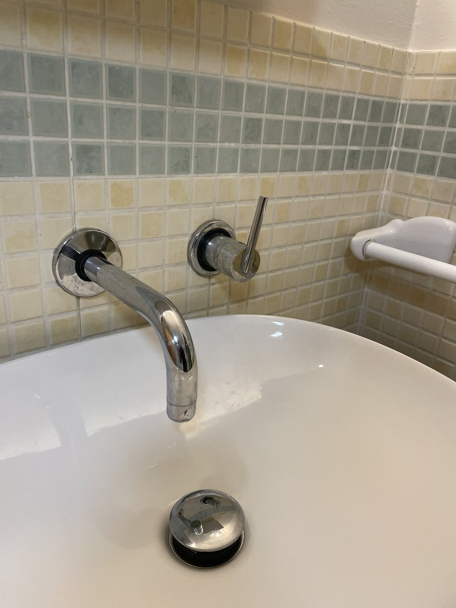 jrc__4's tweet photo. @showerdoc any chance you know this basin tap?? Cartridge is knackered… https://t.co/uLqDmDLfhB