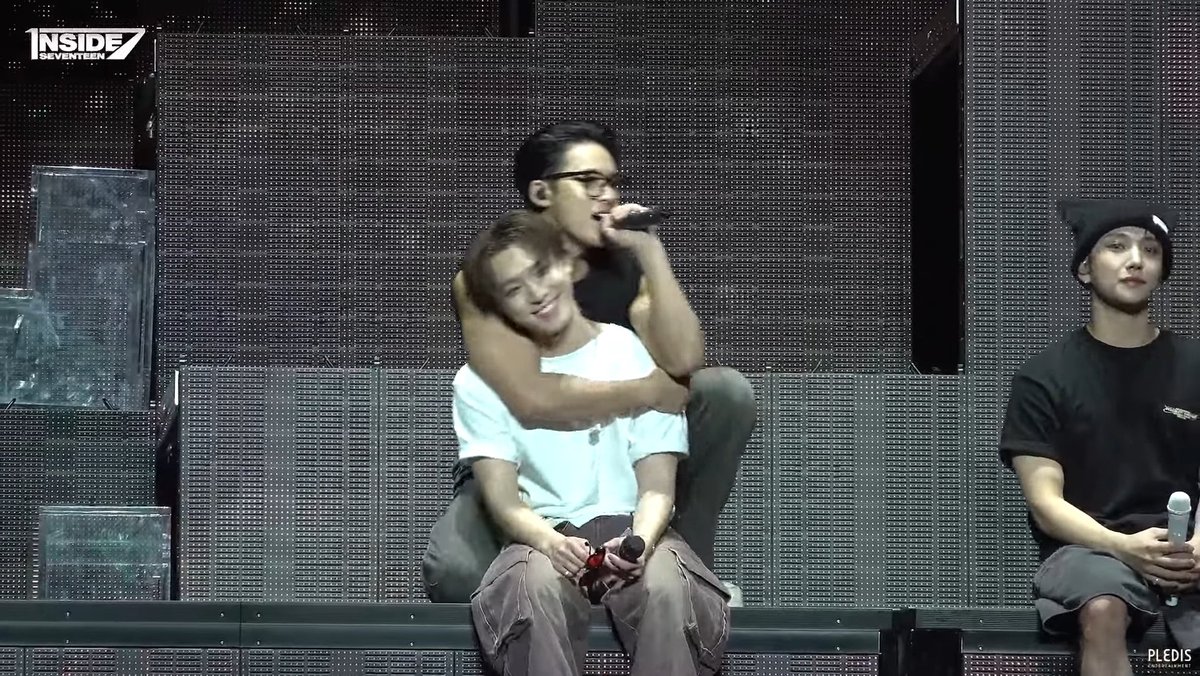 centrichan's tweet image. MUAL