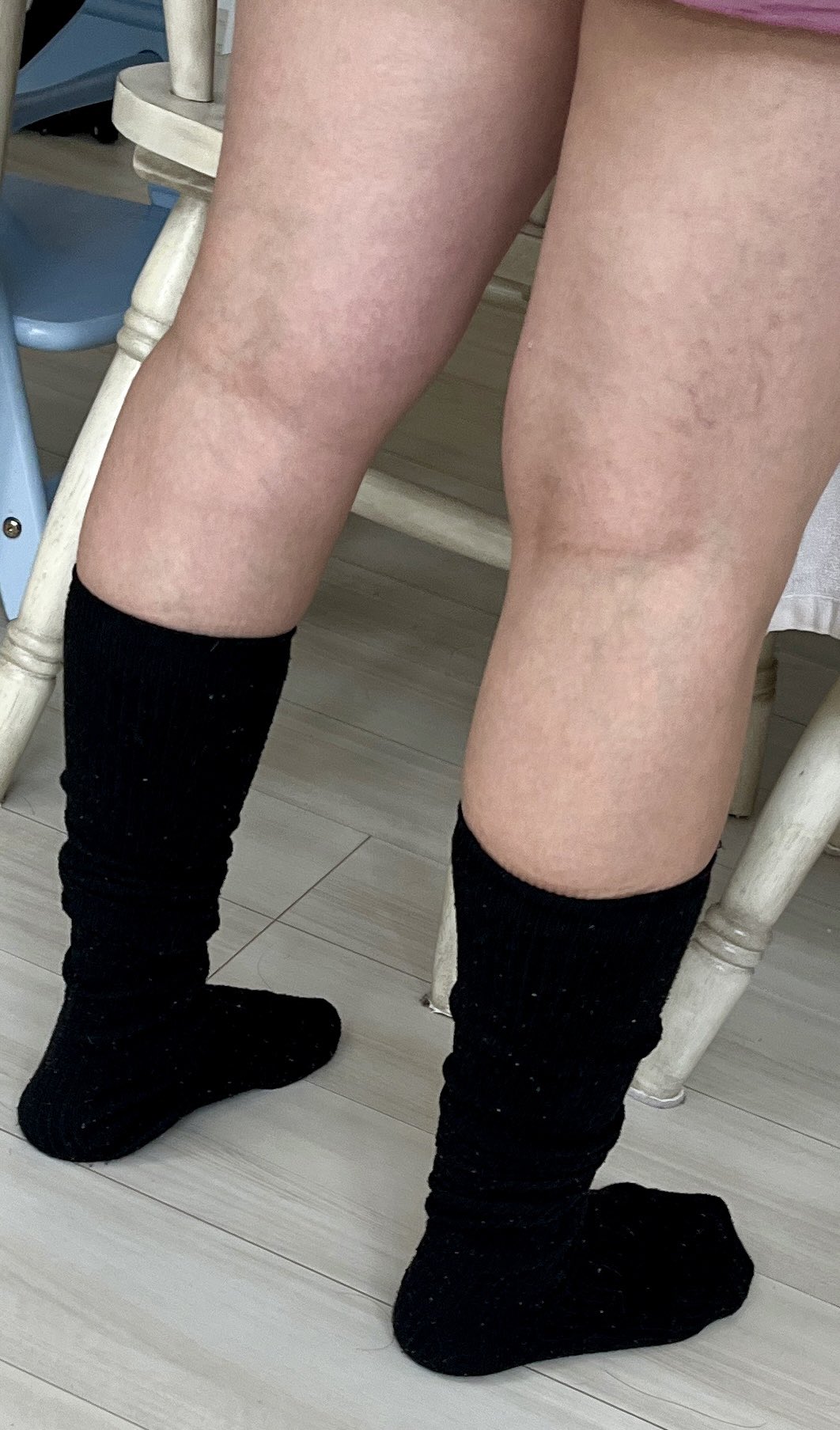 人妻　ナイハイ 妻好き@ハイソックス (@hitoduma_socks) / X