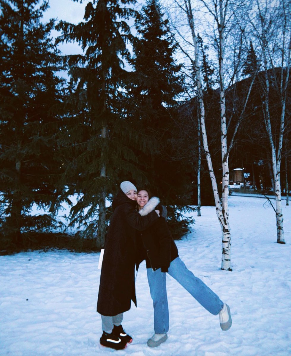 teamellafinity's tweet photo. 🥶☃️ - elladejesus IG
Enjoy lang ang mag lablab sa malamig na panahon🩷
#teamellafinity #Teamellafinityofficial #JemaGalanza #elladj #EllaDeJesus #ellafinity #jella https://t.co/a9J5IfgxsK