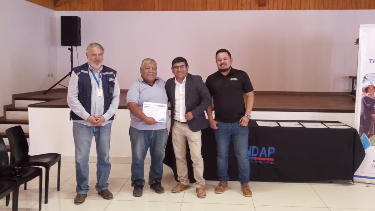 IM_HUARA's tweet photo. ¡Gran finalización!✨️
La Escuela para Agricultores🥭🌶 de la Quebrada Alta de #Tarapacá llegó a su fin con una gran ceremonia en #Sibaya!
¡Felicidades a todos los que participaron🎓! Su esfuerzo y dedicación son el motor🔋 del desarrollo sostenible en la región.
#Iquique https://t.co/Tr9Qn4mcnV