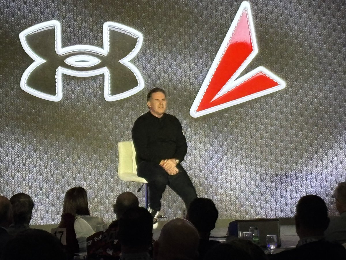 BSNSPORTS_FL's tweet photo. Great night in Dallas last night celebrating with @underArmour CEO Kevin Plank! Building a brand together! #heartofthegame 

#UnderArmour @DWill_UA https://t.co/Fs449hWuR3