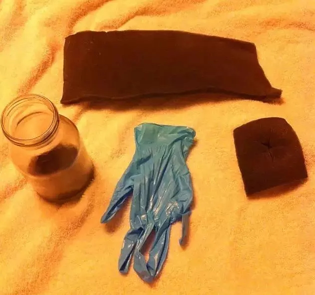 MRL_doll's tweet photo. Teach you how to make your own male masturbator
All you need is a bottle, a sponge and a pair of plastic gloves....😏😏 https://t.co/P4lcTJkQEV
