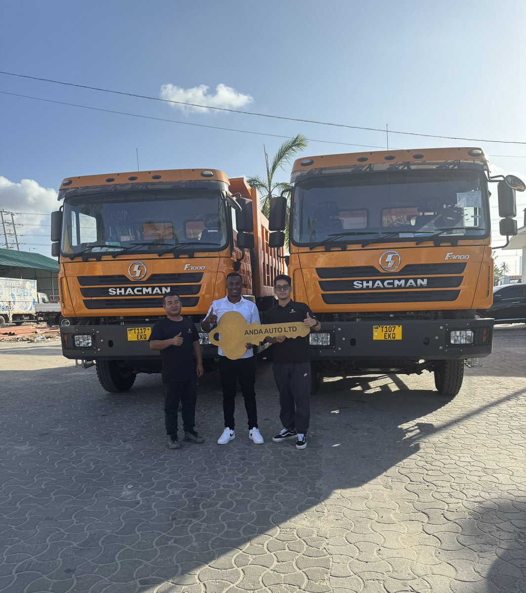 saeedcabdalla's tweet photo. 🚀 What a fantastic start to the year at @KusiniGateway  🚀 

We are excited to announce the acquisition of two more brand new Shacman F3000 trucks from ANDA AUTO TANZANIA LTD! This addition brings our fleet to a total of 27 trucks, positioning us to better meet the needs of our clients and tackle new challenges head-on.

The Shacman F3000 trucks are celebrated for their durability and efficiency, allowing us to enhance our logistics capabilities. With these trucks, we can further improve our service delivery, ensuring timely and secure transportation of goods while driving operational excellence.

Investing in our fleet means we can better serve our customers, meet increased demand, and contribute to the economic growth of our region. 🚀

#KusiniGateway #ShacmanF3000 #FleetExpansion #Logistics #Transportation  #NewBeginnings #Mining 
#Graphite #Tanzania #KGIP #IndustrialMaterials
