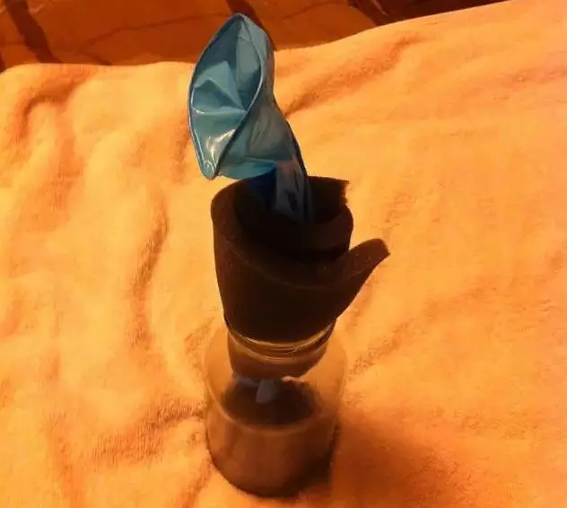 MRL_doll's tweet photo. Teach you how to make your own male masturbator
All you need is a bottle, a sponge and a pair of plastic gloves....😏😏 https://t.co/P4lcTJkQEV