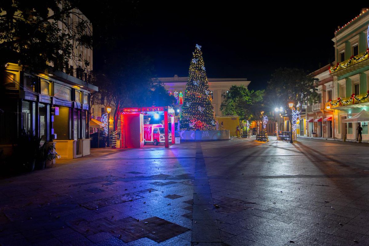 Miguel_Romero_'s tweet photo. Tras una asistencia histórica que ronda las 179,000 personas en el 1er día, #SanJuan ya está listo para el segundo día de las #SanSe2025. ¡Gracias al equipo municipal y a nuestra gente de Operaciones y Ornato! https://t.co/29thueNpAX