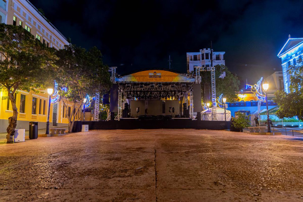 Miguel_Romero_'s tweet photo. Tras una asistencia histórica que ronda las 179,000 personas en el 1er día, #SanJuan ya está listo para el segundo día de las #SanSe2025. ¡Gracias al equipo municipal y a nuestra gente de Operaciones y Ornato! https://t.co/29thueNpAX