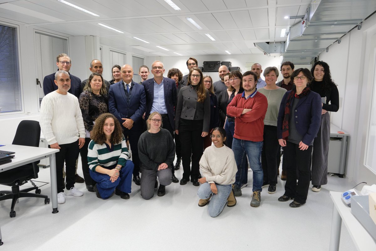 Numerous artefacts from one of the world’s most important collections of #Islamic #manuscripts
are affected by an unusual form of degradation. A delegation from Tunisia brought 15 objects to Hamburg and analysed them with the experts of our Artefact Lab: uhh.de/csmc-kairouan