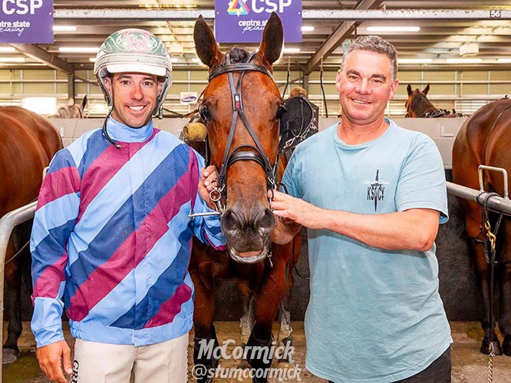 Larajay Farm (@larajayfarm) on Twitter photo TUNBRIDGE (Volstead-Stoned Till Dawn) put his best foot forward to win the Waste Sense Trot with Greg in the bike. Paul is named after one of our very favourite families in the world & it was a fitting win after a special Tunbridge birthday yesterday! #betavet
📸 <a href="/stumccormick/">Stuart McCormick</a> TUNBRIDGE (Volstead-Stoned Till Dawn) put his best foot forward to win the Waste Sense Trot with Greg in the bike. Paul is named after one of our very favourite families in the world & it was a fitting win after a special Tunbridge birthday yesterday! #betavet
📸 <a href="/stumccormick/">Stuart McCormick</a>