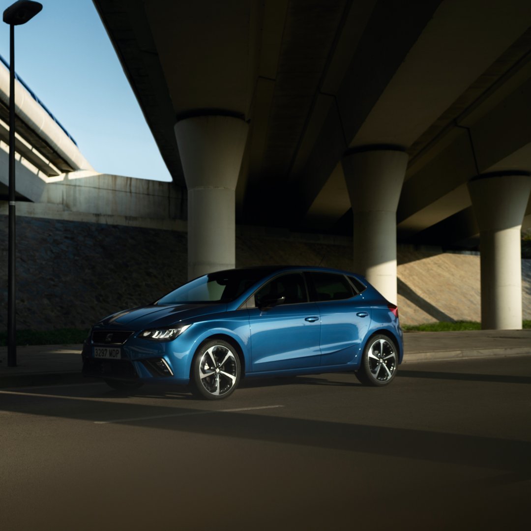 tuSEAT's tweet image. No es por presumir, pero en unas Olimpiadas no dejaríamos ni el bronce, porque… El #SEATibiza ha sido el tercer coche más vendido del mercado este año 😎