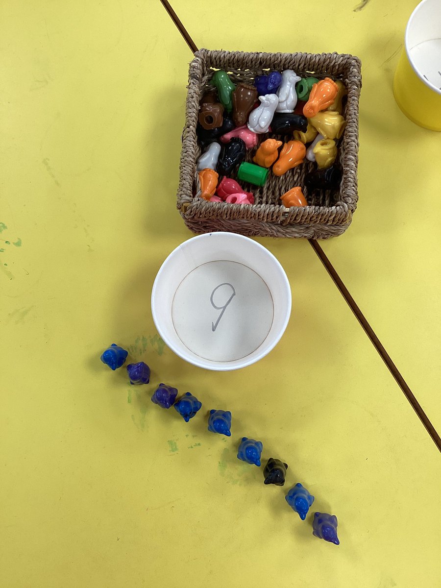 AshingdonAPA's tweet image. Reid class have been recognising and representing numbers up to 10.