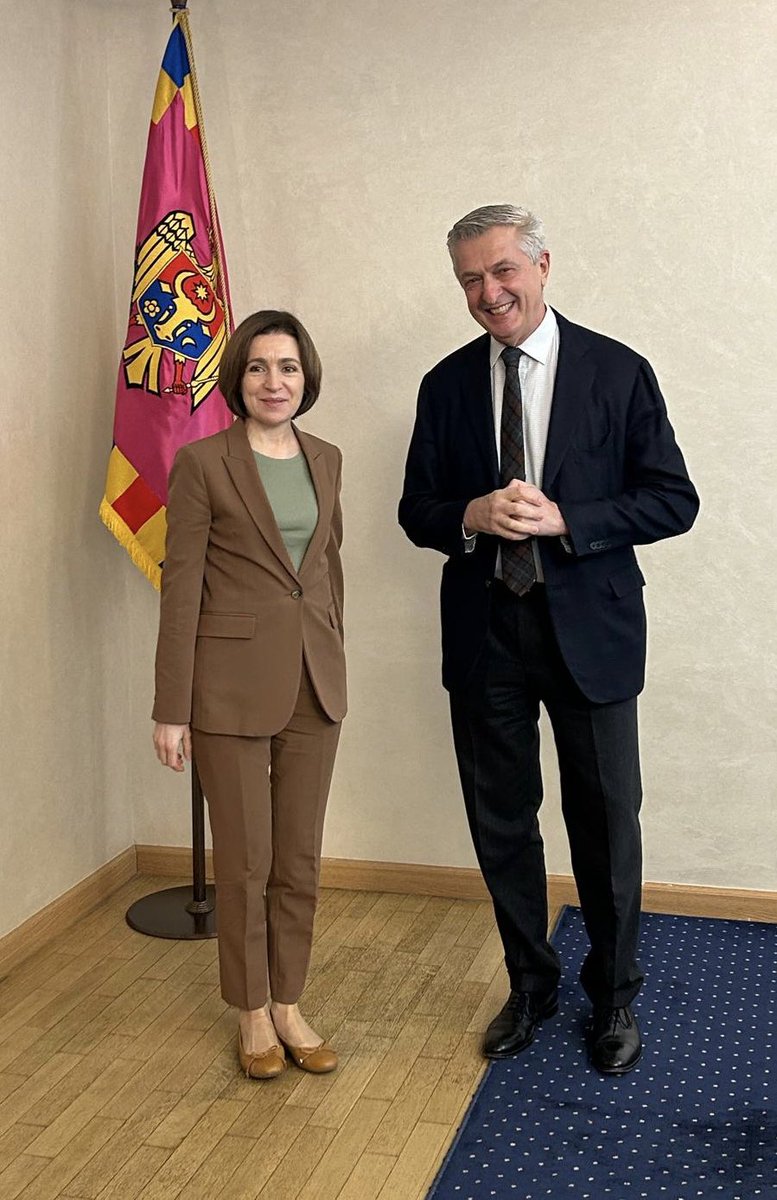 FilippoGrandi's tweet photo. Honoured as always to be received by President @sandumaiamd and have the opportunity to thank her for the extraordinary hospitality given to Ukrainian refugees by the people of Moldova — and this in spite of the challenges which they are facing themselves. https://t.co/iFQLsBn3P6