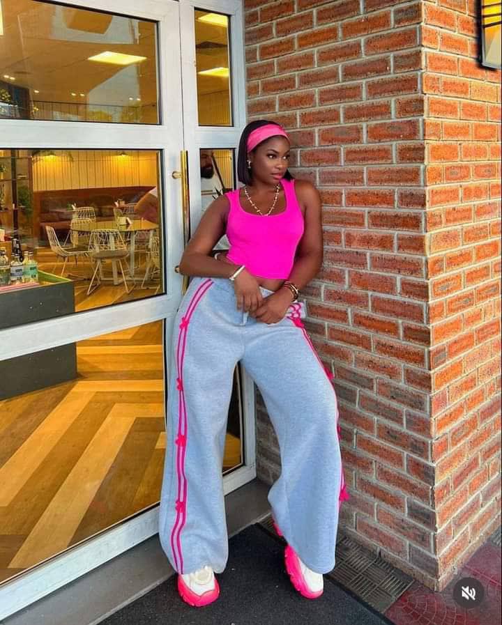 linsoigne_ng's tweet photo. Available as SEEN!
Size 6, 8, 10,12&amp;14
Price: [15,000]
Delivery is in 24hrs https://t.co/hEWQlMHlqK