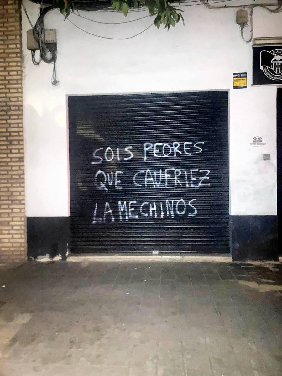 AMABLIM's tweet image. El equipo camino a 2 división y esta gentola pensando en entradas y cacaus. 
Sagreras ponte las rodilleras.