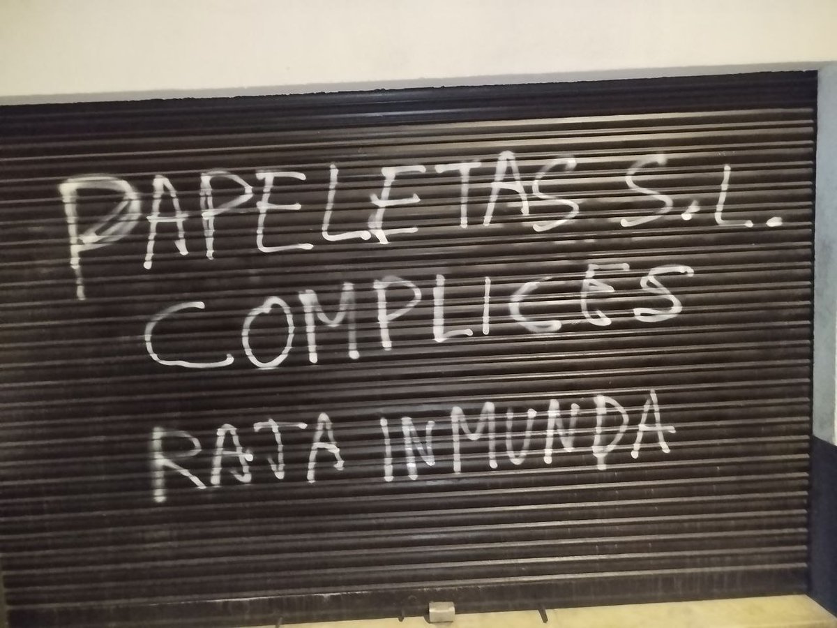 AMABLIM's tweet image. El equipo camino a 2 división y esta gentola pensando en entradas y cacaus. 
Sagreras ponte las rodilleras.