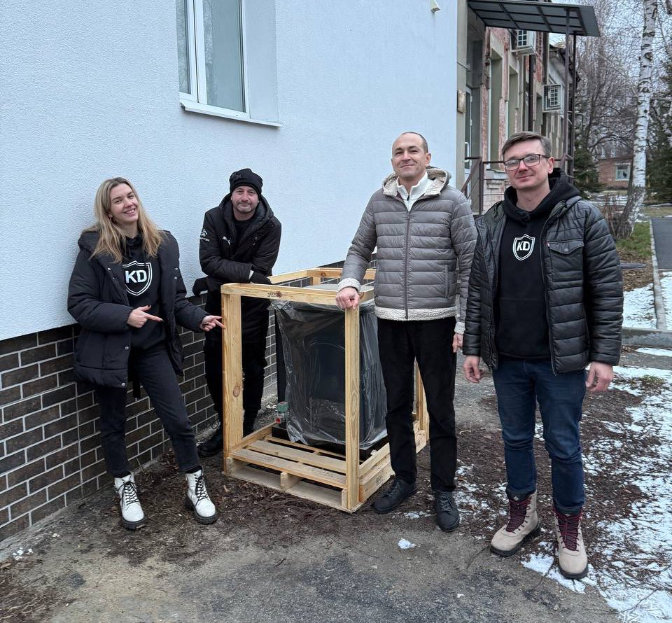 KyivDefenders's tweet photo. 🚐 This gratitude has led us to 5️⃣ hospitals and 1️⃣ local community waiting for the support.
Thanks to our partners, we’ve brought it. We thank every person supporting such initiatives!
Saving lives is possible with your help 🫂
#volunteers #kharkiv #StandWithUkraine https://t.co/VW7s3BoALc