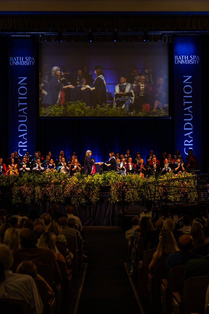 BathSpaUni's tweet image. #TB to our Summer Graduations, where memories to last a lifetime were made 🙌

Even better, we're just over 2 weeks away from our winter ceremonies! Full information on the day is available here ➡️ bathspa.ac.uk/students/gradu…

#BathSpaProud #Graduation #BSU #WeAreBSU