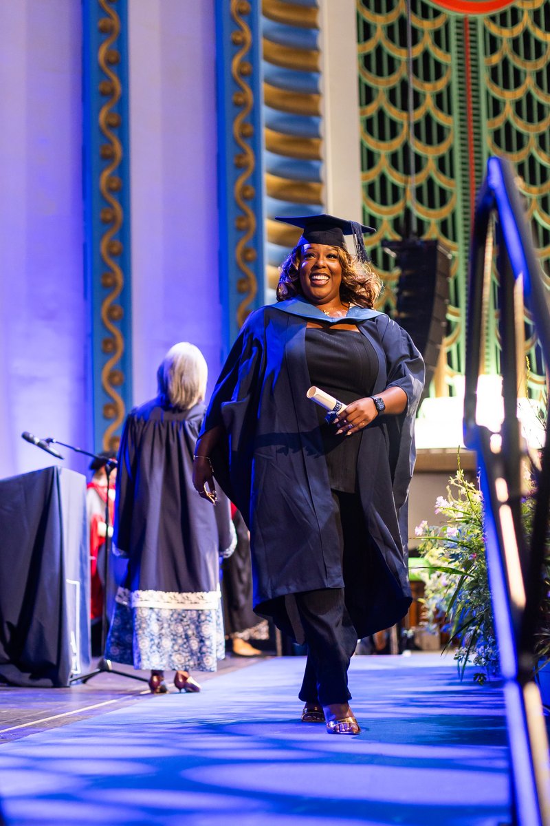 BathSpaUni's tweet image. #TB to our Summer Graduations, where memories to last a lifetime were made 🙌

Even better, we're just over 2 weeks away from our winter ceremonies! Full information on the day is available here ➡️ bathspa.ac.uk/students/gradu…

#BathSpaProud #Graduation #BSU #WeAreBSU