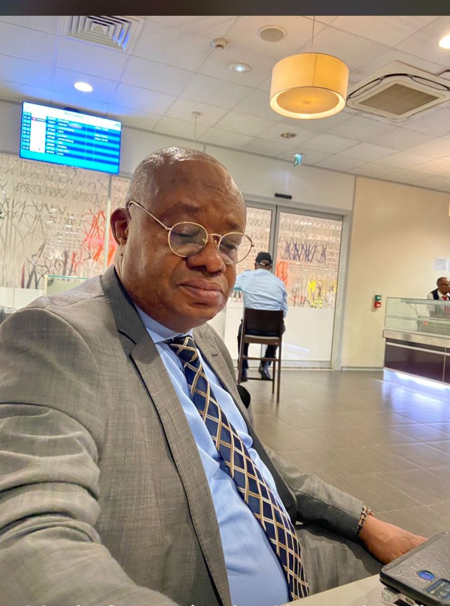 eri34685's tweet photo. Félicitations au nouveau DG  de la société Congo Airways Alex mukendi tshikala , l'homme de la patience paie  , nous remercions le Chef de l'État Félix  pour sa confiance placé en lui , l'homme fera mieux qu'avant , espérons une relance totale de la société @Presidence_RDC https://t.co/v9twqdIFND