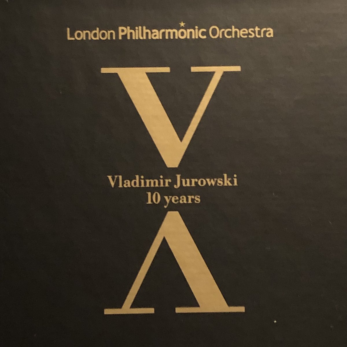 RHj4Vl2cTs9QteE's tweet photo. #Jurowski
命拾いしたユロフスキBOXからブラームス作品を2曲。交響曲は愛聴盤であるバルビローリと真逆の解釈ですが個人的に気に入ってます。LPO&amp; Chor.の演奏。祈りの夜。

ドイツ・レクイエム 
　 M. パーション(S)
      D. ヘンシェル(Br)
アルト・ラプソディ 
      A. ラーション(Ms) https://t.co/XuW2CvSL0P