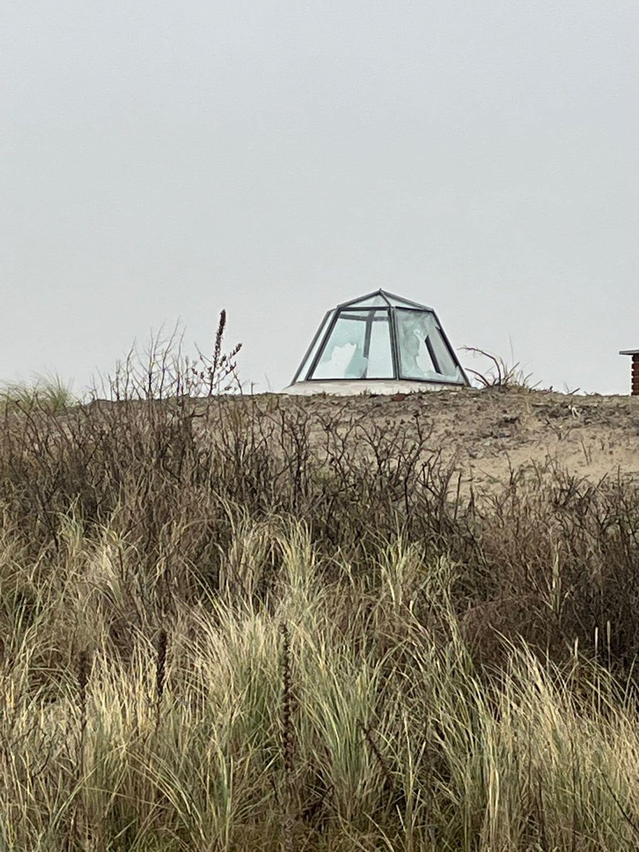 Getuigen gezocht
Onze koepel in Kijkduin is helaas vernield. Dit is zinloos vandalisme. Getuigen roepen wij op om zich te melden bij ons.
Ook als je dit hebt gedaan: meld je alsjeblieft bij ons. 
Delen van dit bericht wordt zeer gewaardeerd.
Info@atlantikwallmuseum.nl