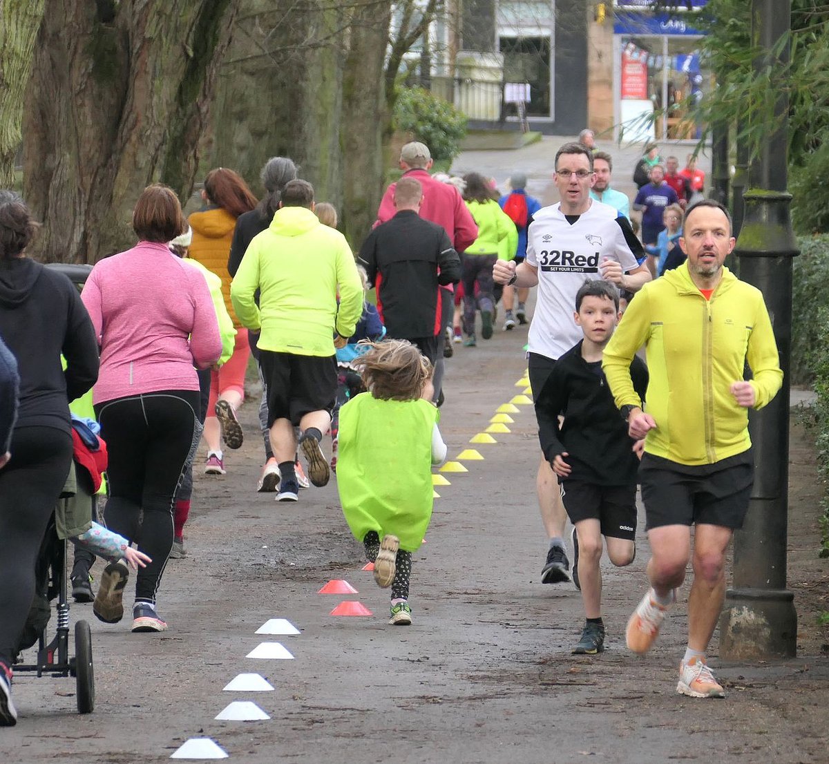 *TOMORROW*! Still time to grab the last few places available for our 3K Fun Run/Walk in #Matlock's Hall Leys Park. We start at 10am. 

Book now ⏬
ticketsource.co.uk/derbyshire-dal…