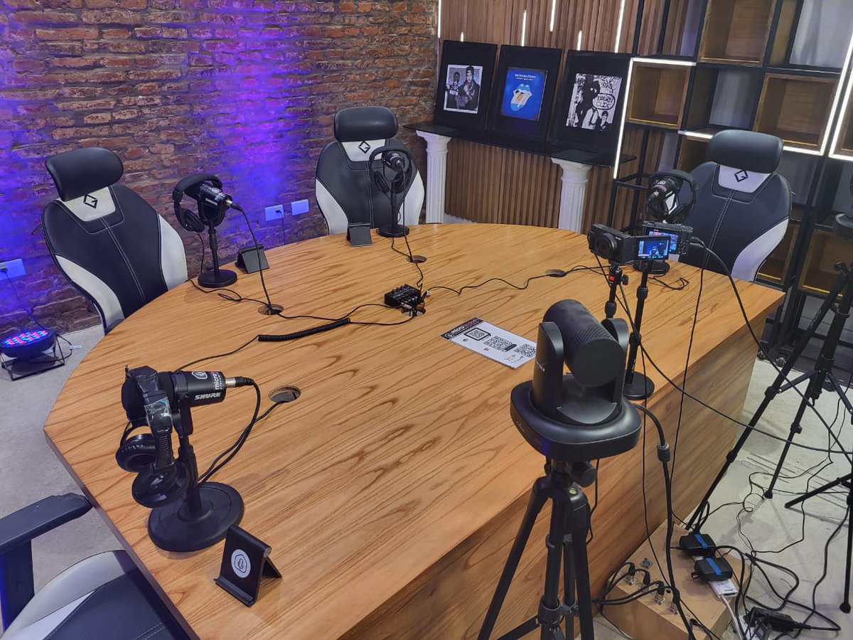 HOY JUEGA RIVER ⚪️🔴

Mientras analizamos opciones de radio, por primera vez en 35 años transmitimos solo vía streaming.

Gracias a <a href="/RiverLPM/">La Página Millonaria</a> ♥️🤍

19:30 hs. en vivo por mi canal de YouTube y el de La Página Millonaria 💻

youtube.oia.bio/CFM

#YoEscuchoALito #VamosRiver