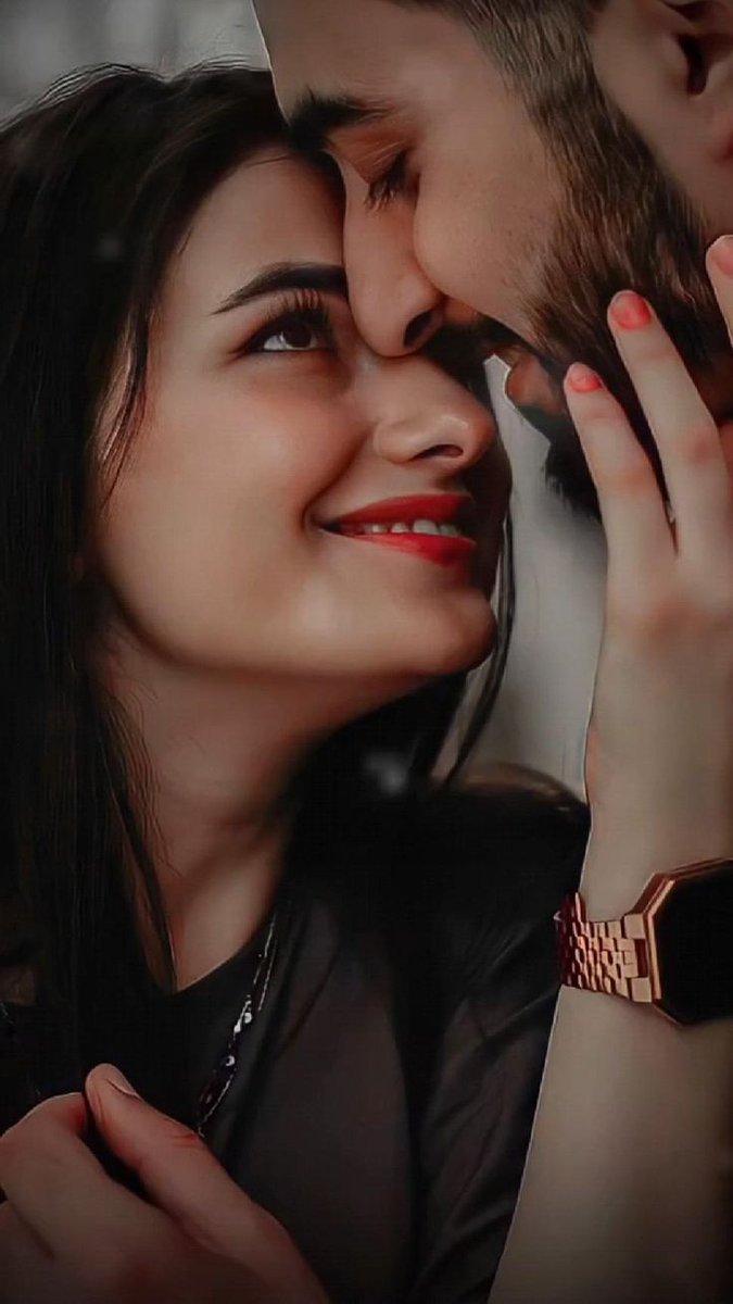 💕  इश्क का entrance

 तुमने तभी पास कर लिया ;

    जब भरे बेरोजगारी में मेरा हाथ थामा ❤️