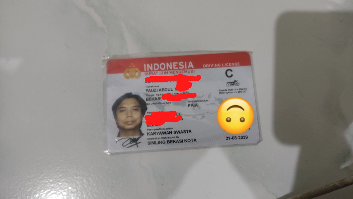 doledodol's tweet photo. Hi min @txtdrbekasi bagi warganya yg merasa kehilangan dompet beserta isinya bisa hubungi gw ya https://t.co/b5QrG3thoB